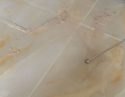 资兴瓷砖空鼓维修公司分享粘合剂选择不当在瓷砖铺贴过程中可能导致以下问题